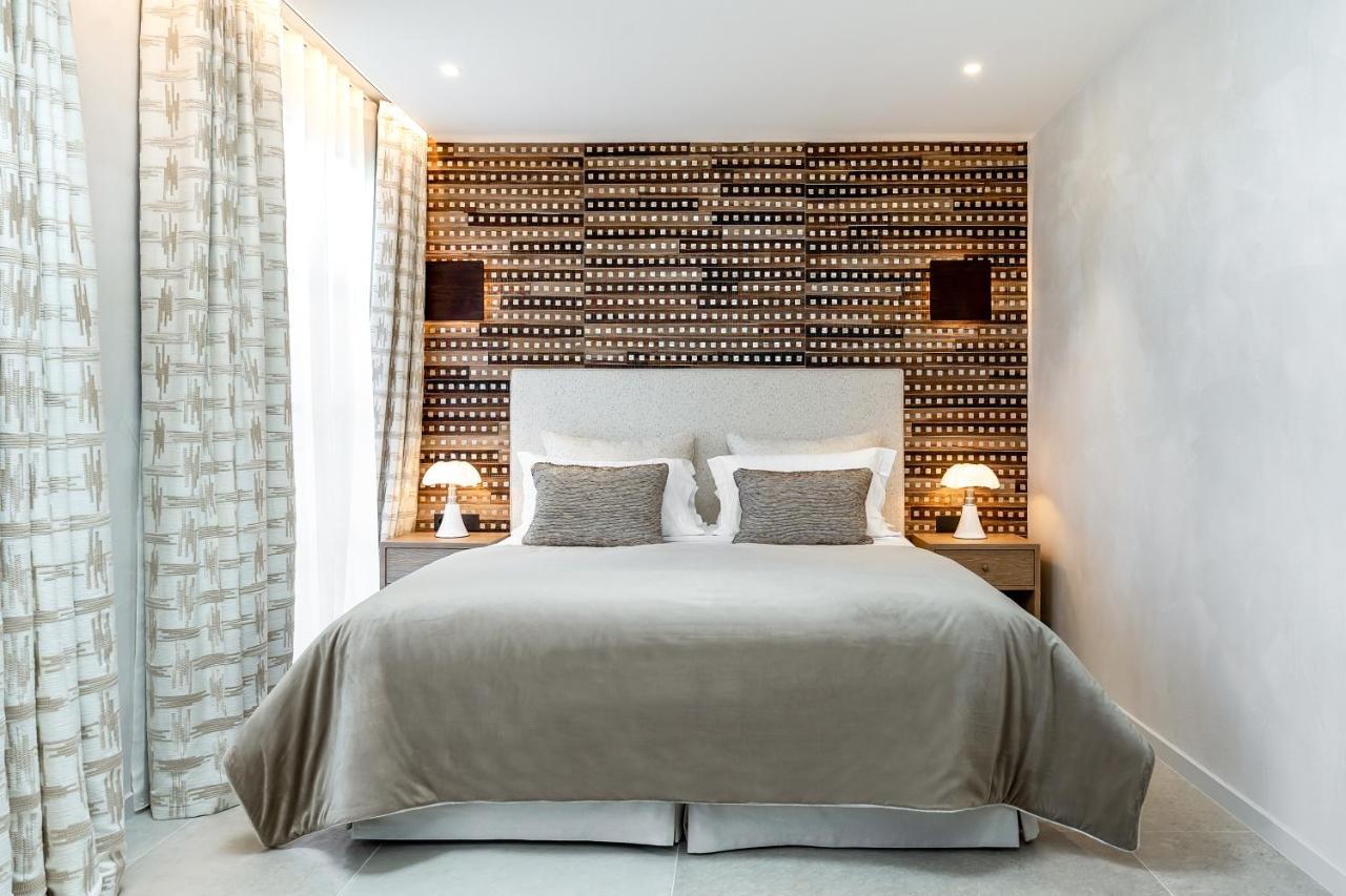 Cosy, & Saint-Tropez