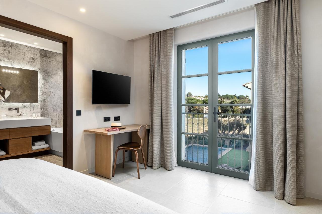 Cosy, & Saint-Tropez