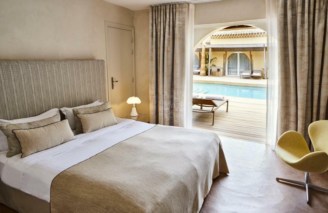 Cosy, & Hotel
